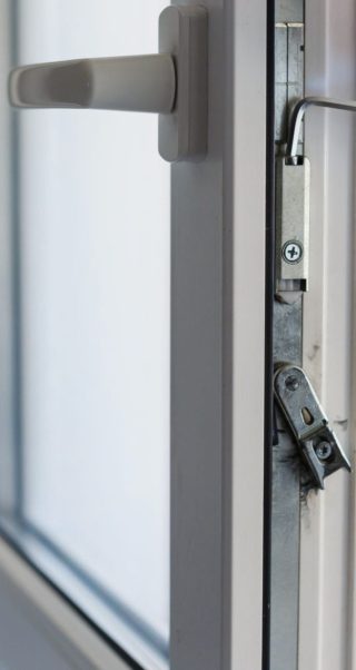 Reparatur eines Fensterflügels durch VentanaFix in Meerbusch